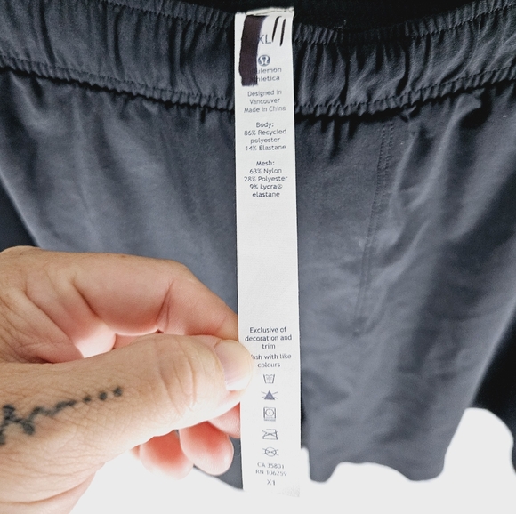 LULULEMON | Surge linerless stretch athletic gym shorts 5" - Picture 6 of 10